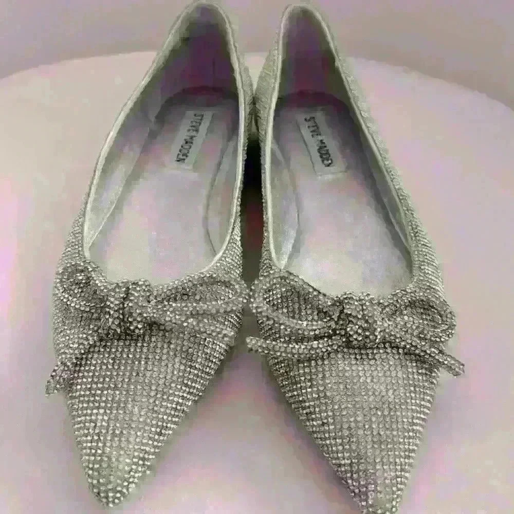 Steve Madden NWOT Crystal Bow Pointed Toe Rhinestone Ballet Shoe. Size …